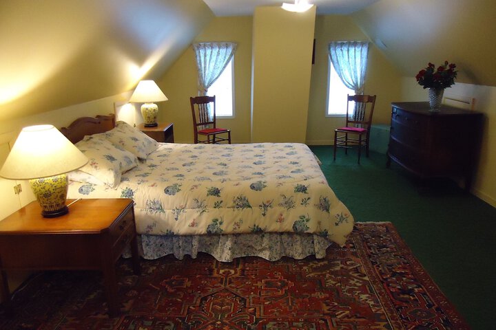 Room 4 of 14