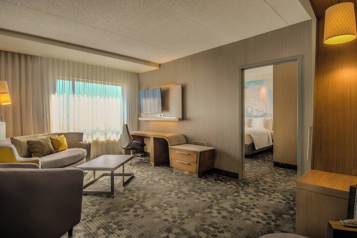Courtyard by Marriott Winnipeg Airport