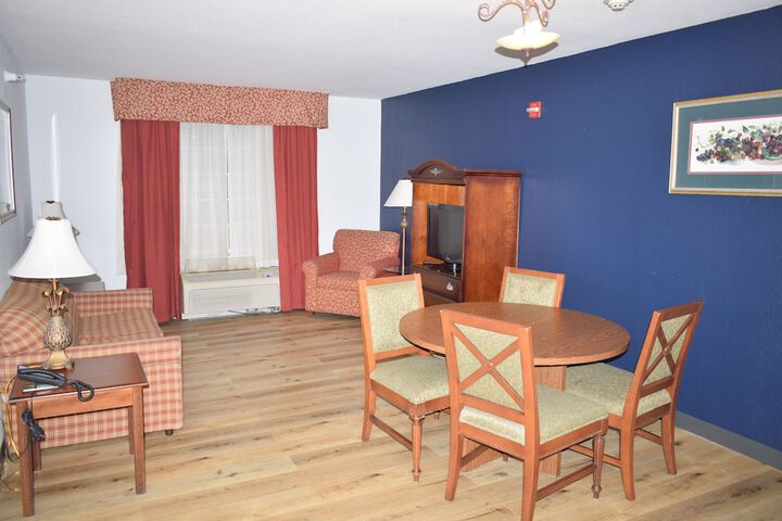 Room 4 of 47