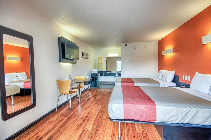 Motel 6 Columbus OH - West