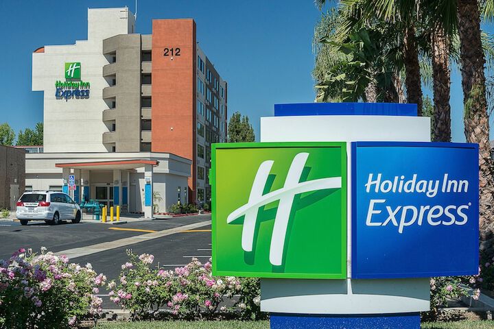 Hotel 2 of 35