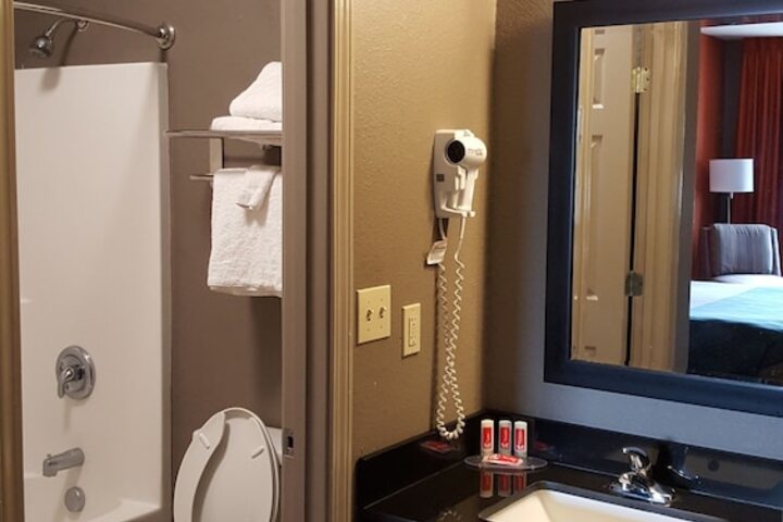 Room 14 of 34
