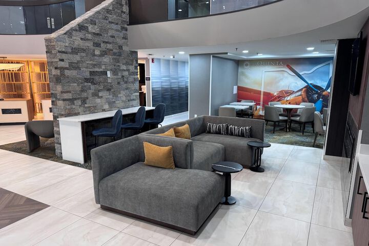 La Quinta Inn & Suites by Wyndham Miamisburg Dayton South