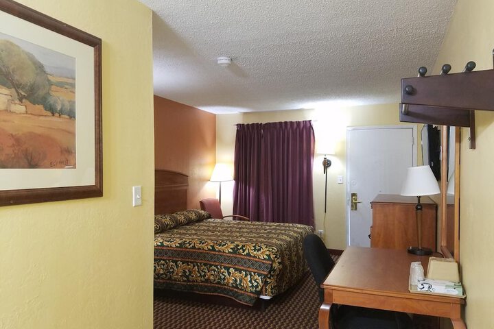 Budget Inn