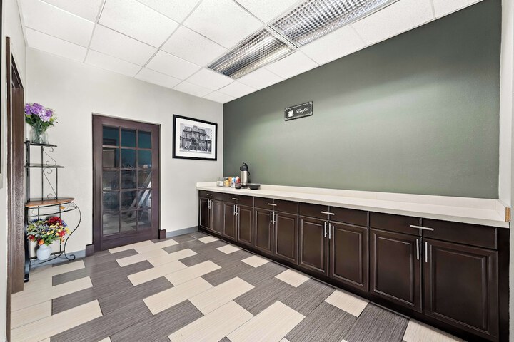 Knights Inn Montgomeryville