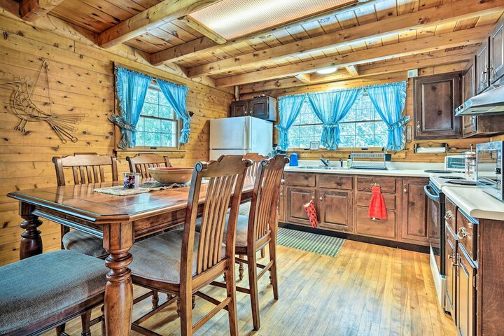 Andover Cabin Retreat w / Hot Tub & Fireplace!
