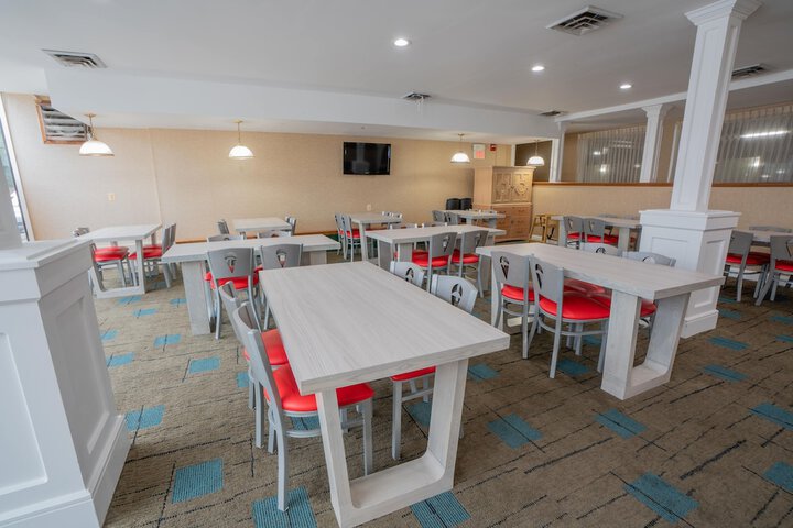 Ambassador Inn & Suites