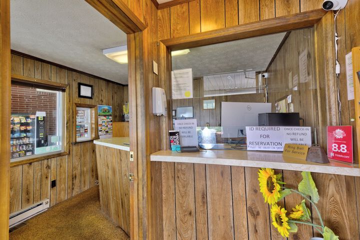 Knob Hill Motor Lodge – Hillsville