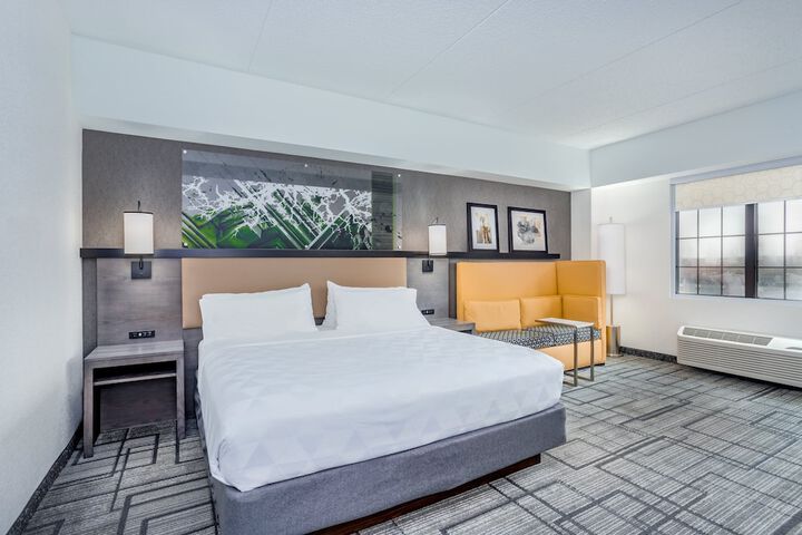 Room 18 of 46