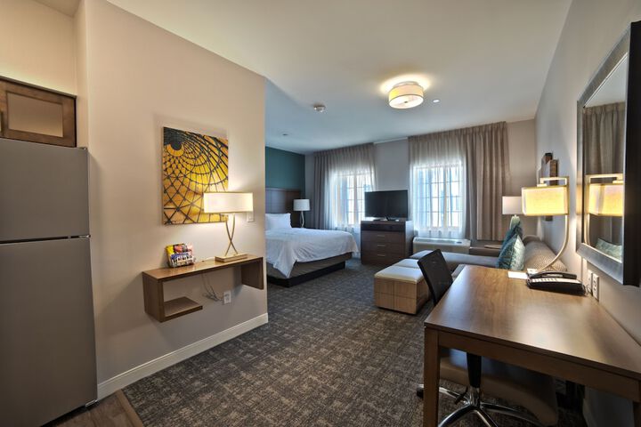 Staybridge Suites Houston - Humble Beltway 8 E by IHG