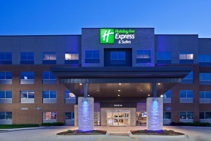 Holiday Inn Express & Suites Des Moines Downtown by IHG