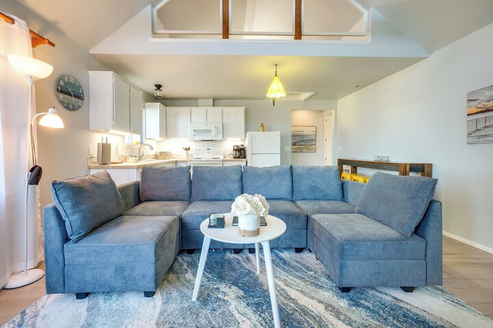 Bandon Beach House Rental: Walk to Downtown!