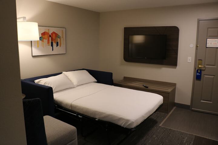 Room 41 of 145