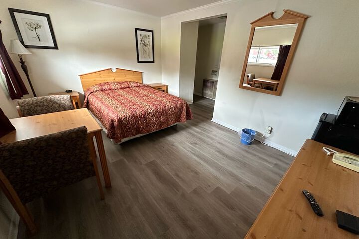 Room 35 of 47