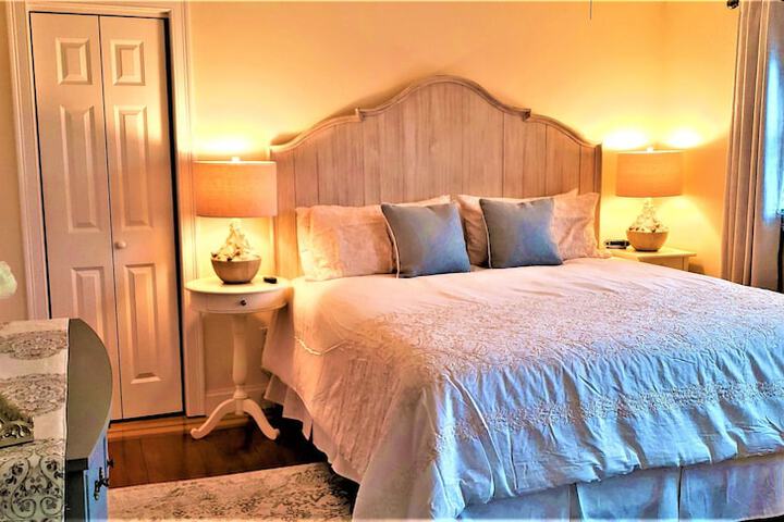The Elmere House Bed & Breakfast