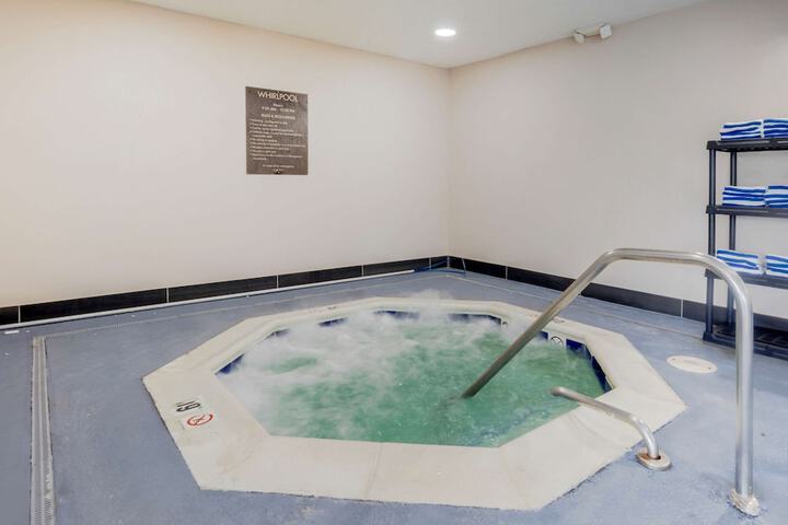 Comfort Inn & Suites Hillsville I-77