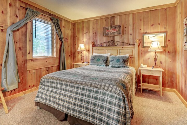 Eagle Fire Lodge & Cabins