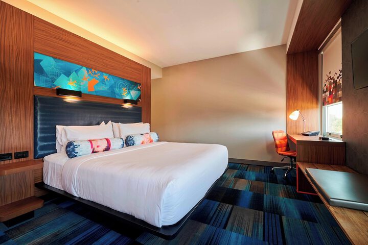 Aloft by Marriott Cleveland Airport