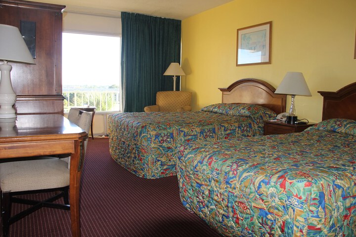Room 6 of 6