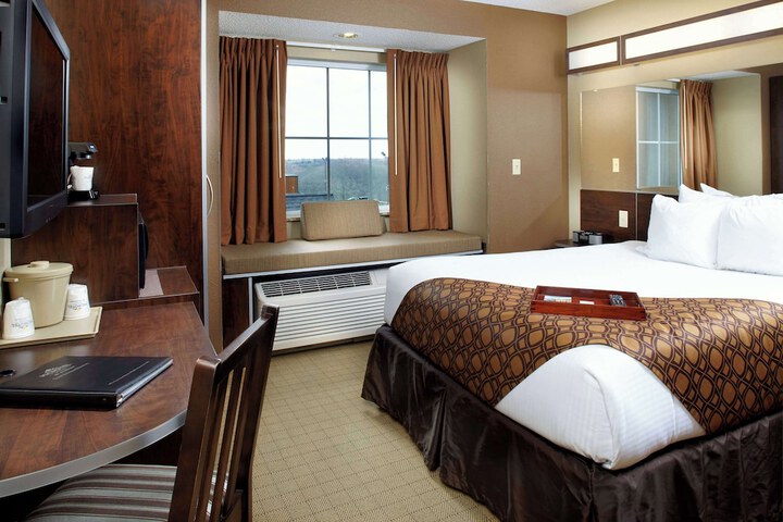 Room 15 of 30