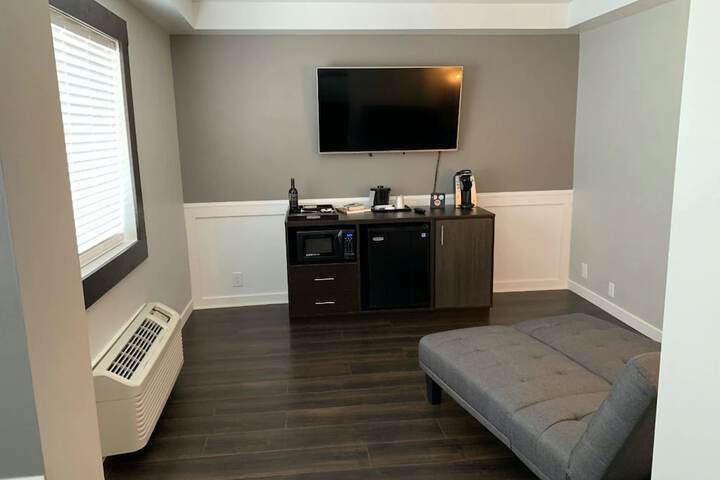 Cedar Stables Inn and Suites
