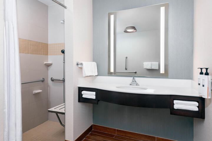 Hilton Garden Inn Wayne