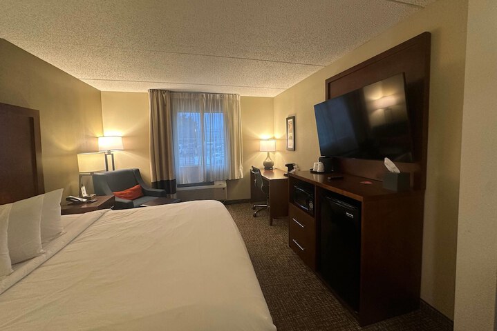 Wingate by Wyndham Pittsburgh / West Mifflin