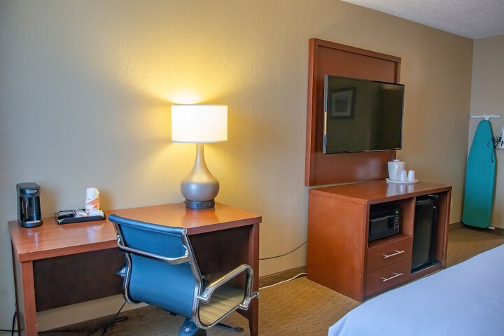 Room 44 of 77