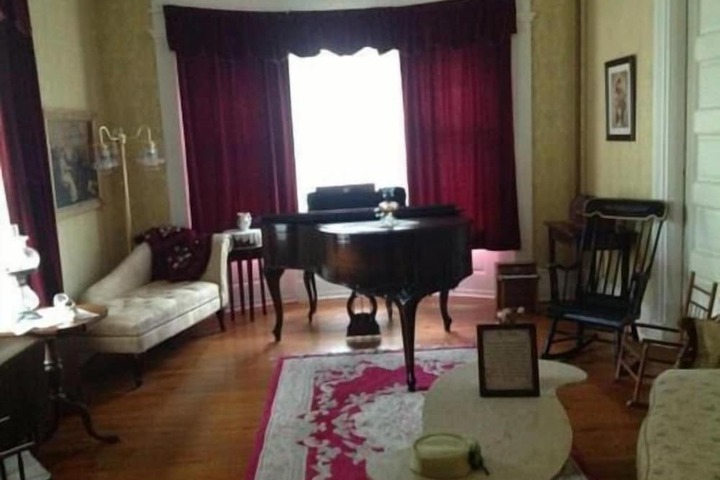 Victorian Charm Inn