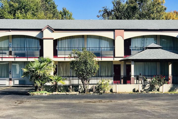 Executive Inn