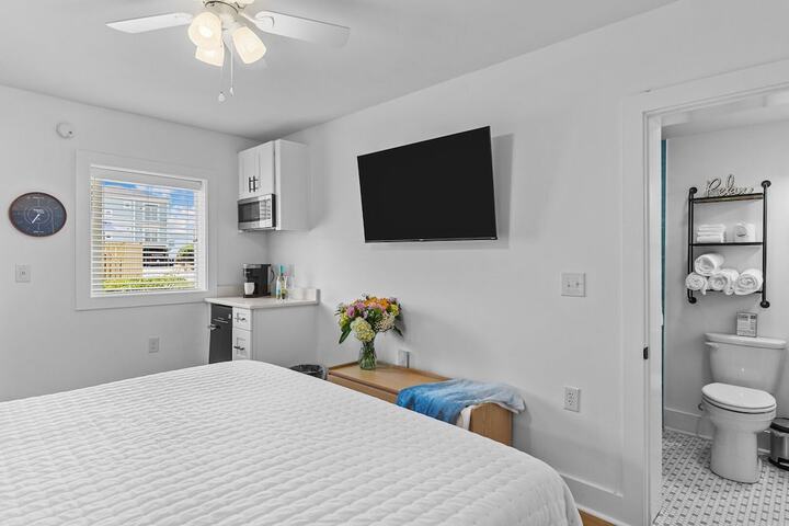 The Beach House Motel & Suites