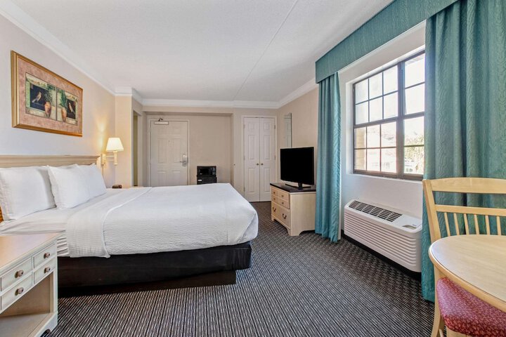 Room 22 of 40
