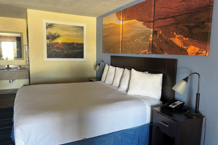 Days Inn by Wyndham Holbrook
