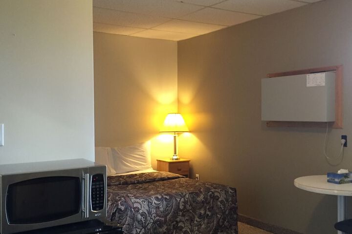 Room 28 of 75