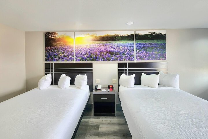 Days Inn by Wyndham Baytown Garth Road I10 East