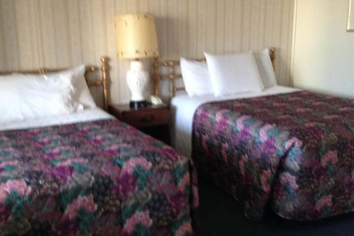 Room 27 of 37