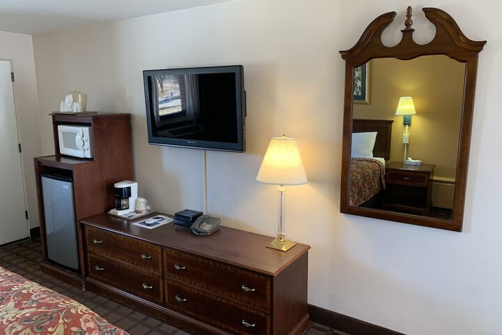 Room 28 of 39