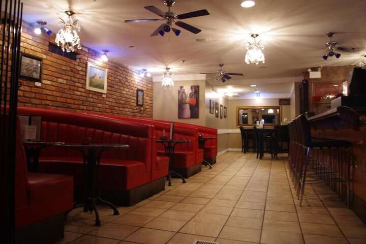 Dining 52 of 70