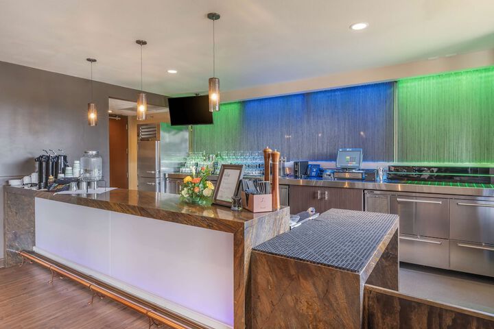 Best Western Premier Boulder Falls Inn