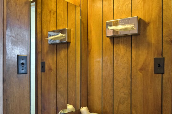 Room 10 of 41