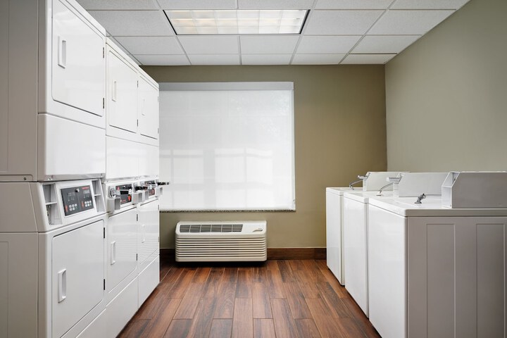 Room 35 of 63