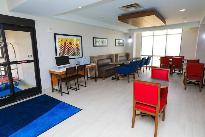 Holiday Inn Express : Hillsboro I-35 by IHG