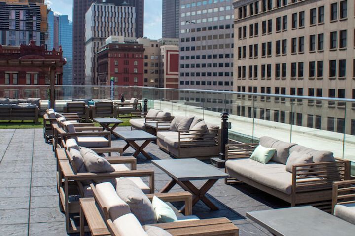 Metropolitan at the 9 Autograph Collection