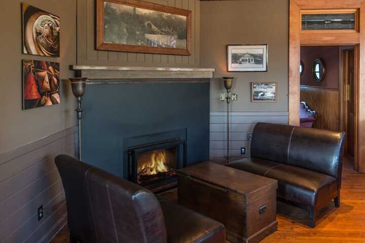 Lounge 137 of 181