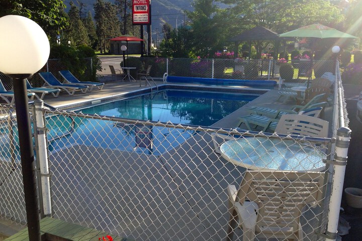 Pool 5 of 57