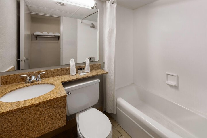 Wyndham Garden Romulus Detroit Metro Airport