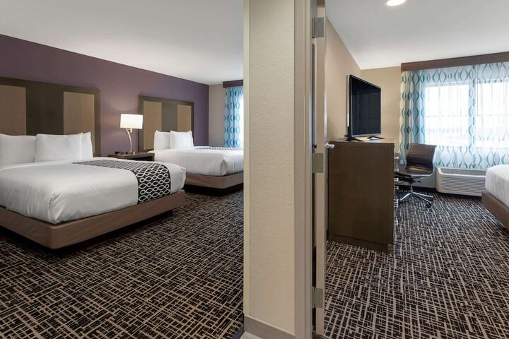 Room 26 of 38
