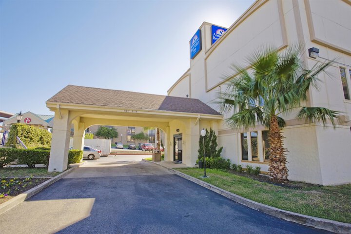 Hotel 2 of 12
