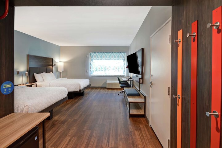 Room 12 of 34