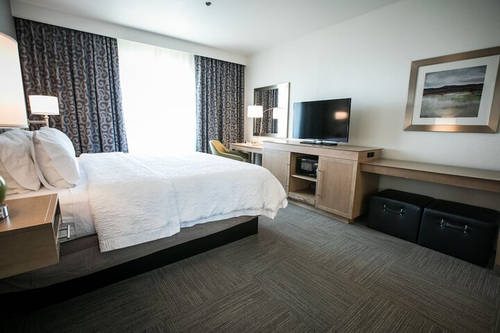 Room 53 of 82